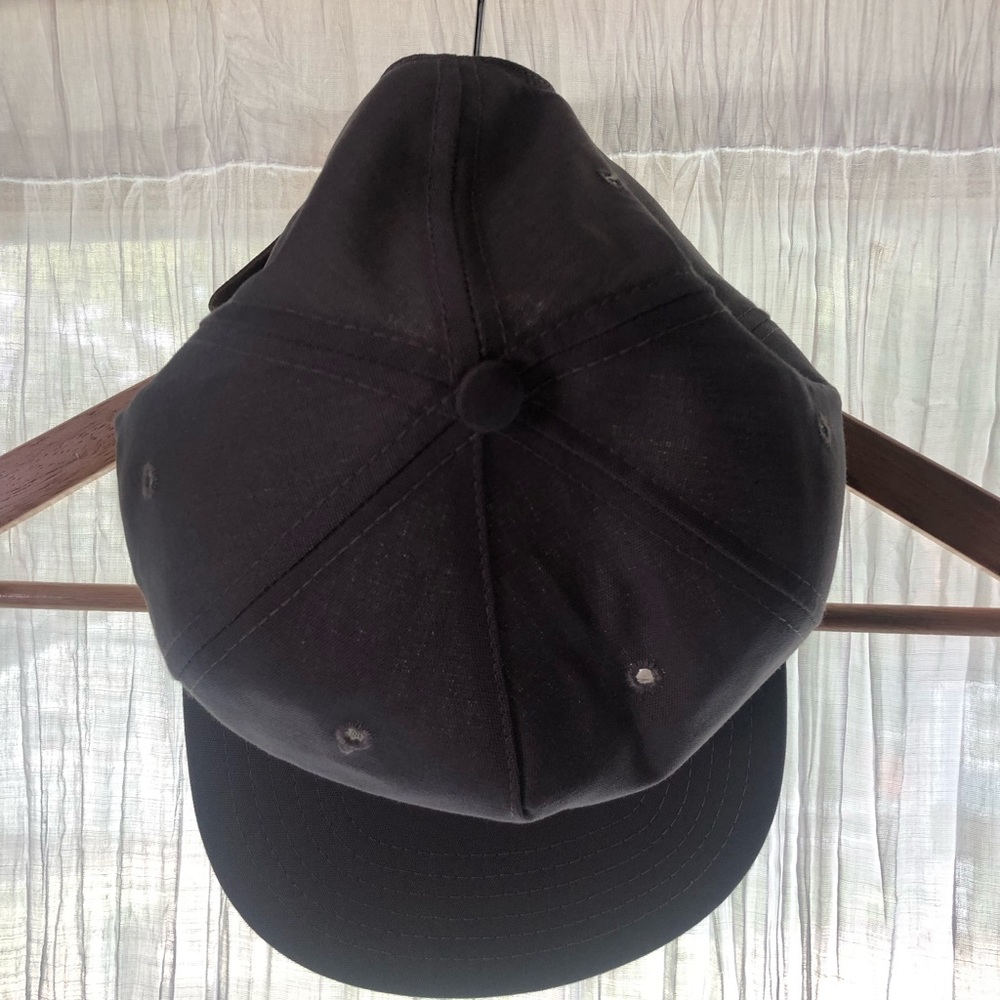 Golf 6 Panel Leather Strapback w/ Metal Clasp - Picture 5 of 5